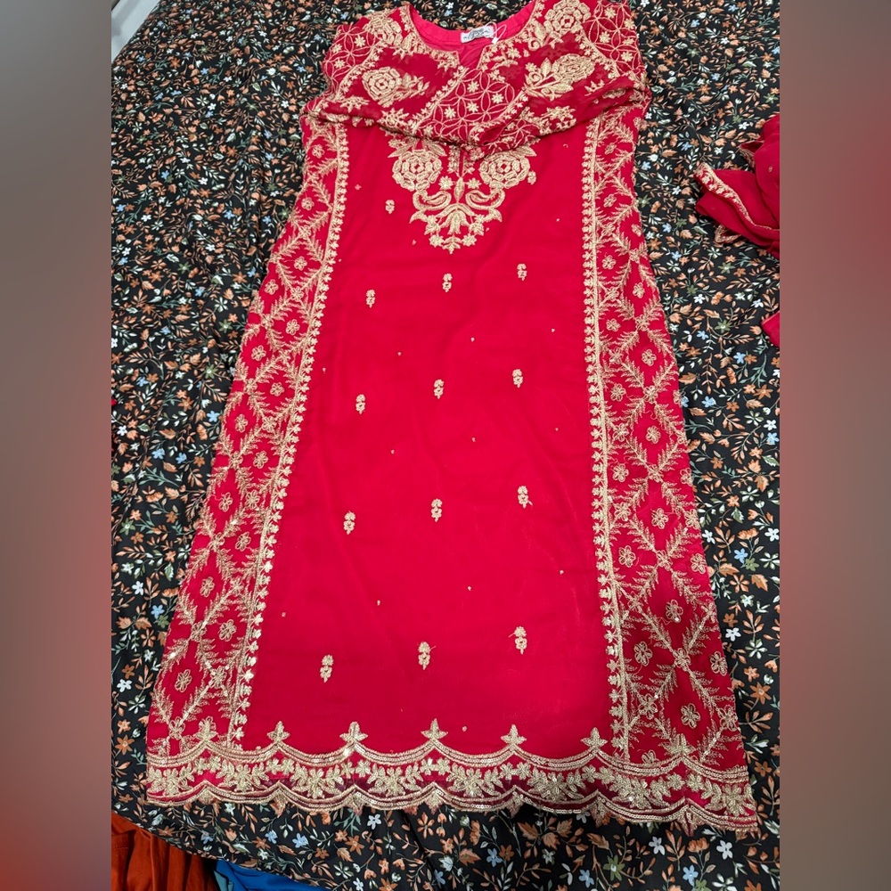 Red and Gold Embroidered Dress 3 pcs Pakistani shalwar qameez
